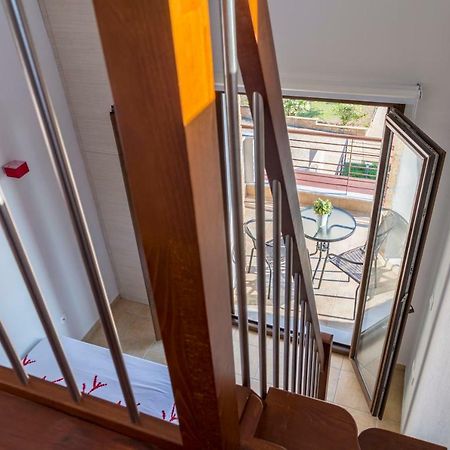 Villa Kristin 2 - 2Min Walk To Great Sandy, Shallow Beach Nikiti  Extérieur photo