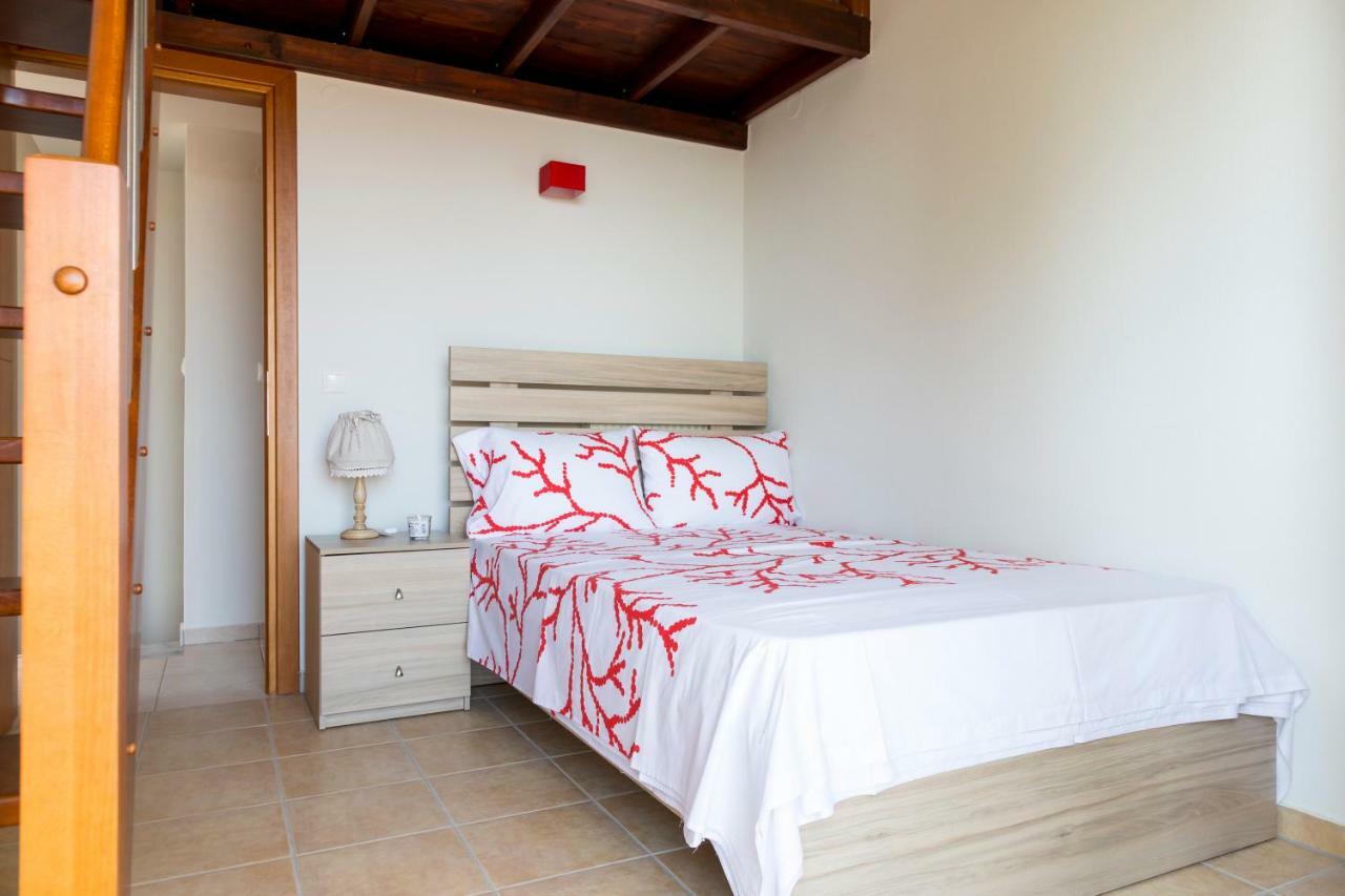 Villa Kristin 2 - 2Min Walk To Great Sandy, Shallow Beach Nikiti  Extérieur photo