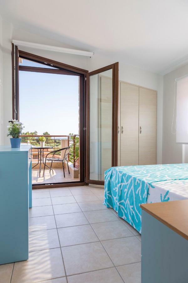 Villa Kristin 2 - 2Min Walk To Great Sandy, Shallow Beach Nikiti  Extérieur photo